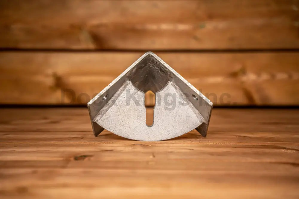 Small Heavy Duty Inside corner bracket with chain retainer slot